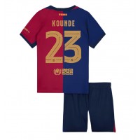 Billiga Barcelona Jules Kounde #23 Barnkläder Hemma fotbollskläder till baby 2024-25 Kortärmad (+ Korta byxor)